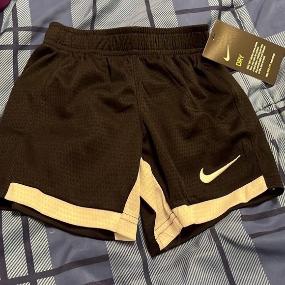 Nike Other - NWT Nike Boys' Dri-fit Trophy Shorts 2T  black and white
